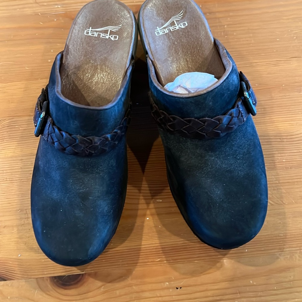 Ladies Dansko clogs, sz 41 (10), dk brown suede with braidsed strap